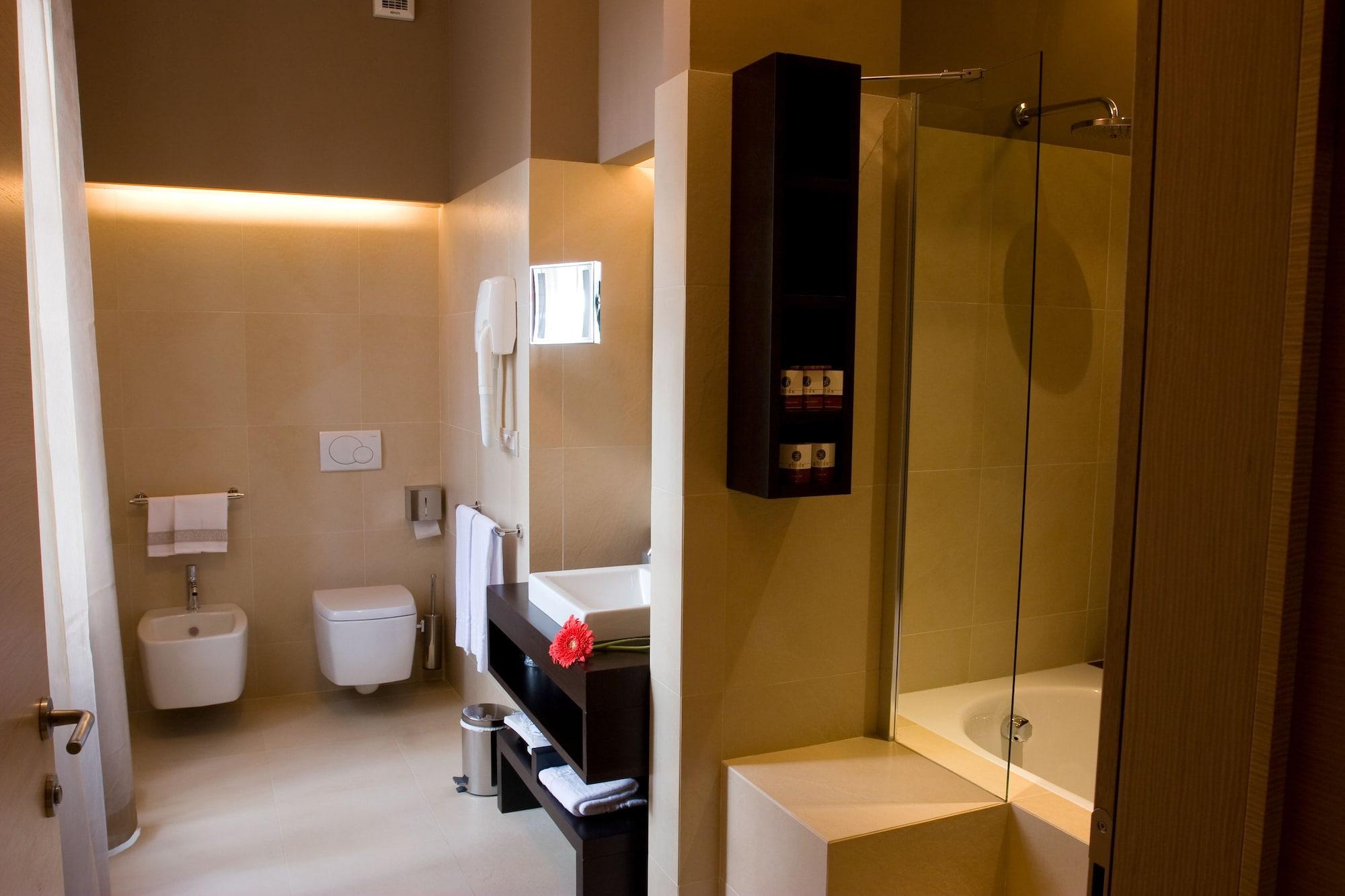 Unahotels Villa Dei Platani Фолиньо Екстериор снимка