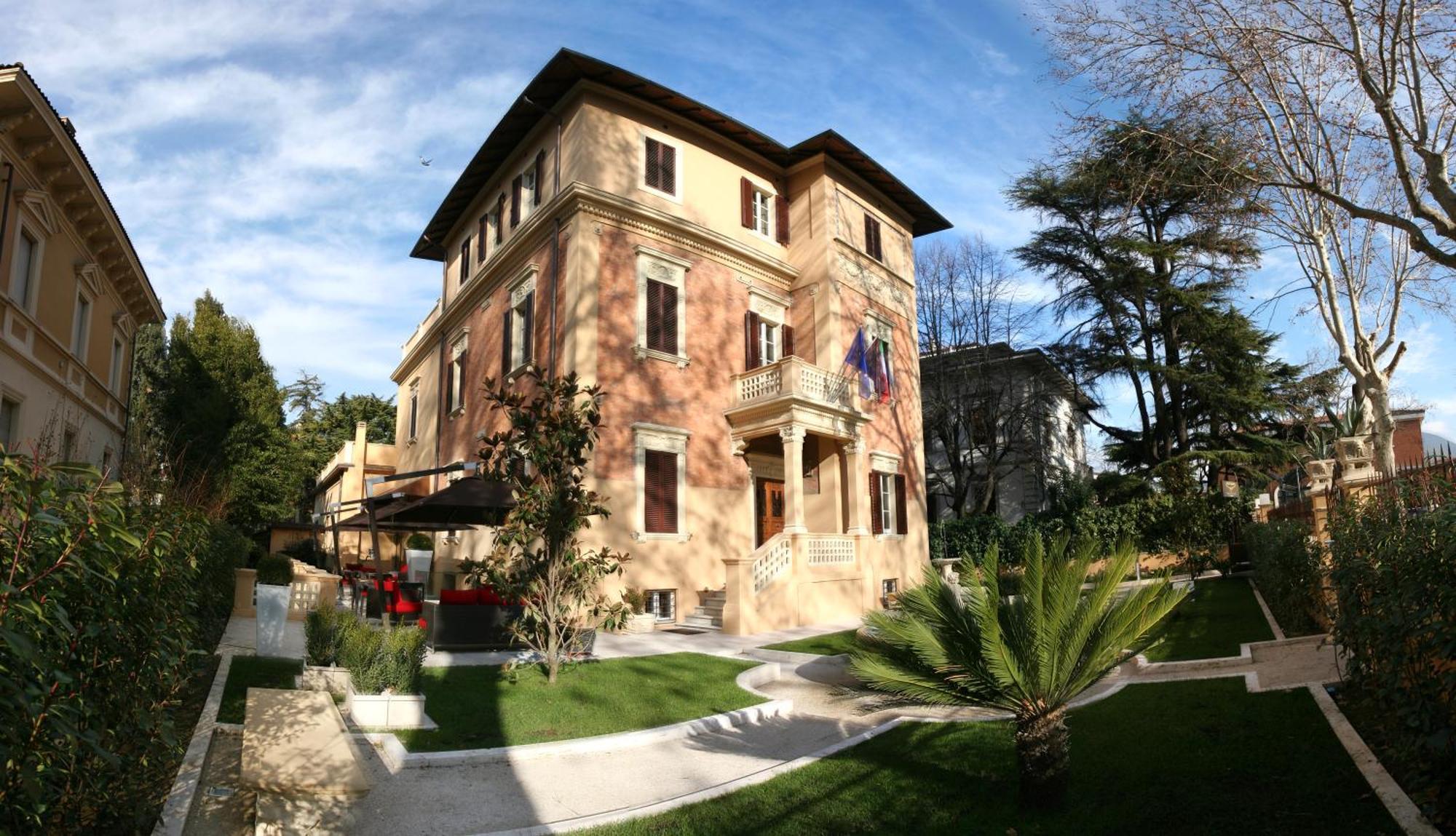 Unahotels Villa Dei Platani Фолиньо Екстериор снимка