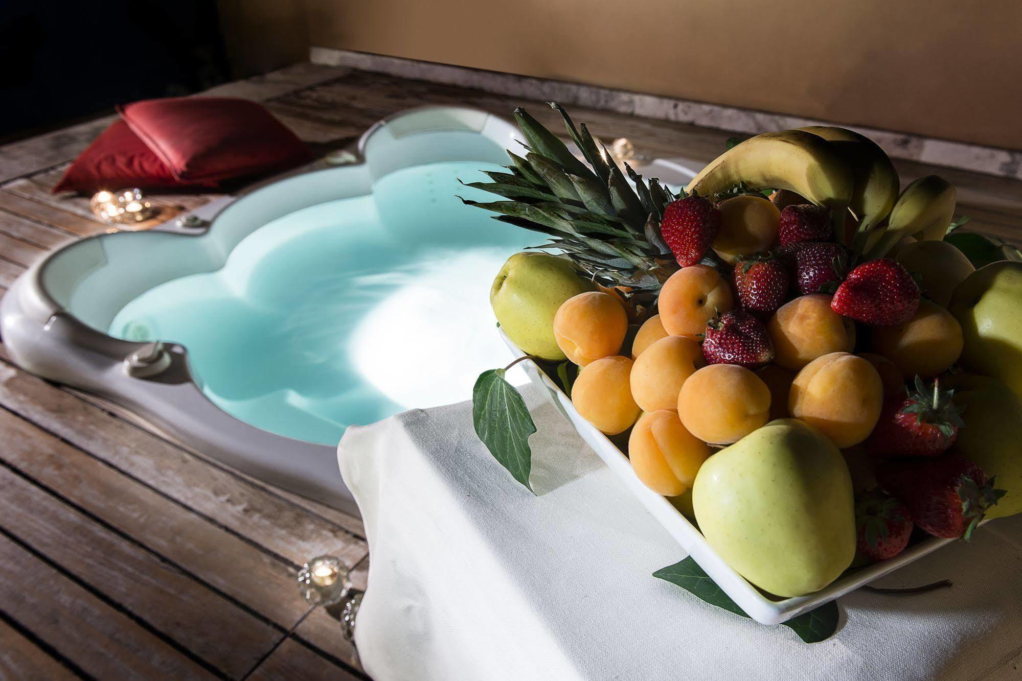 Unahotels Villa Dei Platani Фолиньо Екстериор снимка